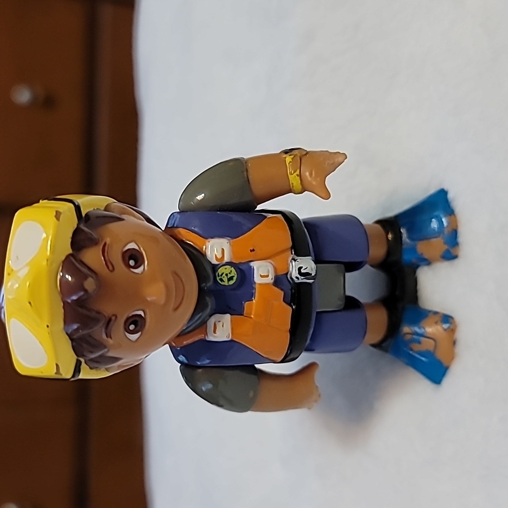 Dora The Explorer, DEIGO scuba diver figurine